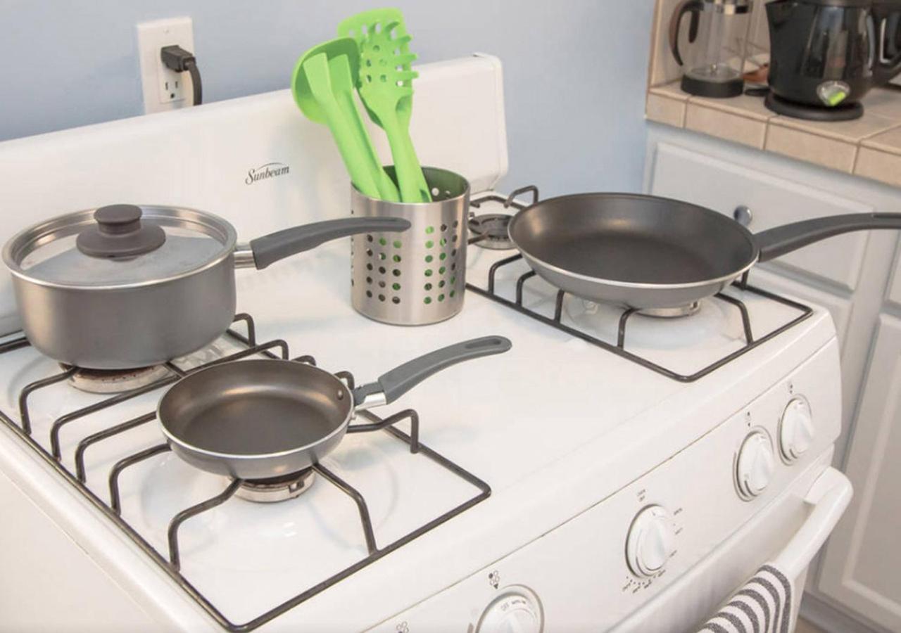 The Burbank Sanctuary - Be Pampered - Full Kitchen Apartment Exterior photo